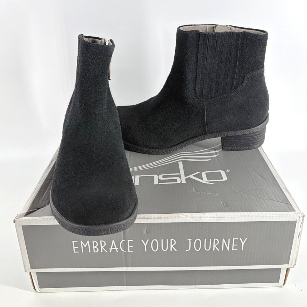 DANSKO Daisie Ankle Suede Booties Waterproof Low Block Heel Chelsea Women Sz 39